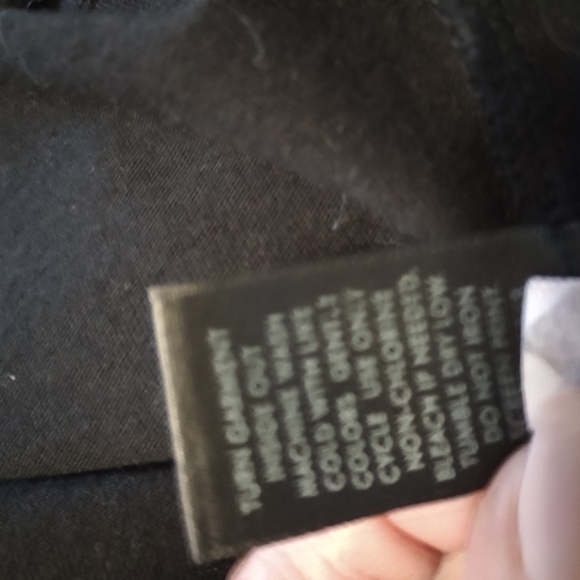 Torrid slim fit black with white "Happy Camper" graphics t-shirt size large - Picture 6 of 7